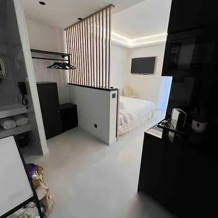 Suite Luxe Jacuzzi Cannes Exterior photo
