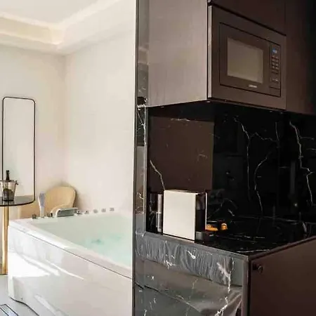 Suite Luxe Jacuzzi Cannes Exterior photo