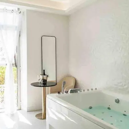 Suite Luxe Jacuzzi Cannes Exterior photo